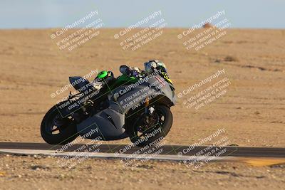 media/Dec-16-2023-CVMA (Sat) [[bb38a358a2]]/Race 13 Amateur Supersport Middleweight/